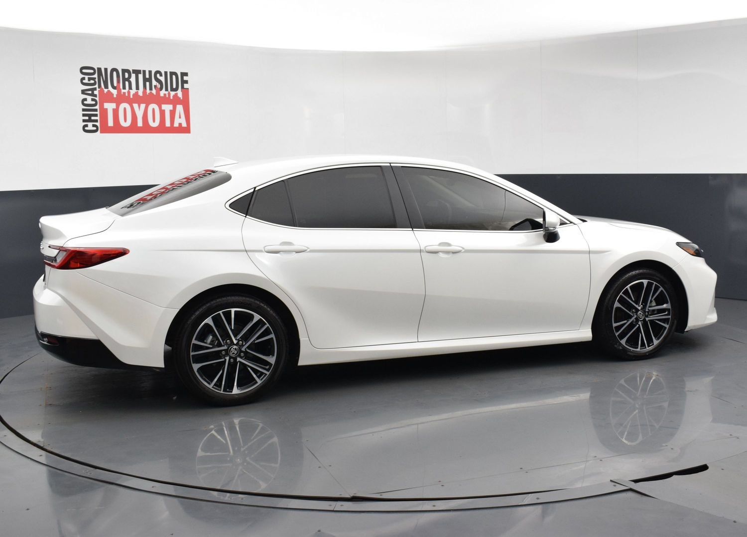 Used 2026 Toyota Camry XLE FWD image 5