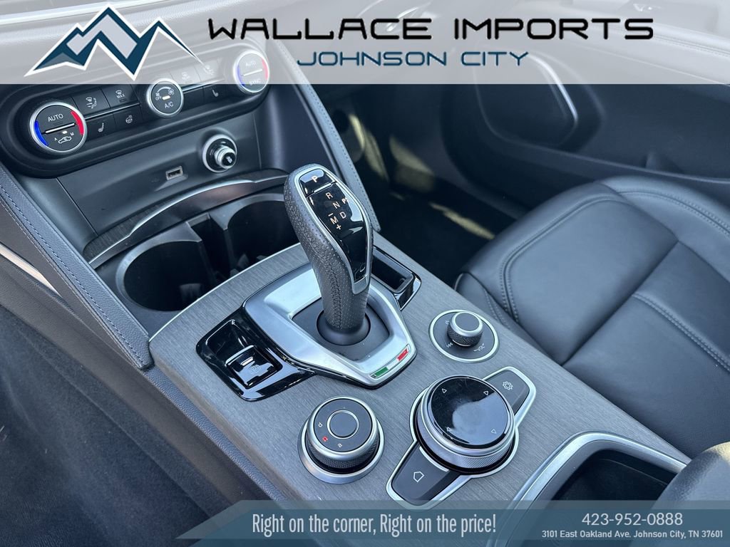 Used 2023 Alfa Romeo Stelvio Ti image 18