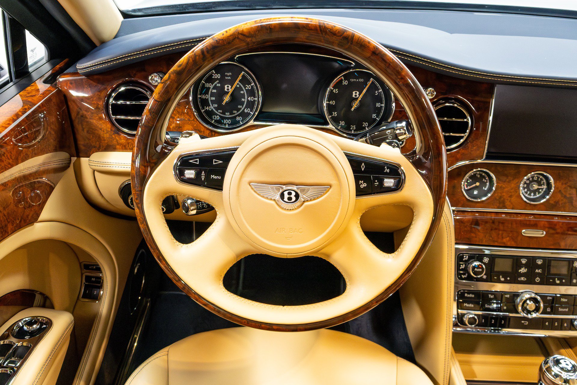 Used 2017 Bentley Mulsanne image 74