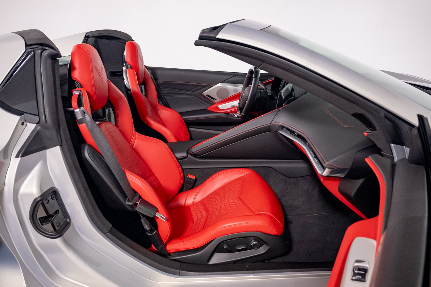 Used 2024 Chevrolet Corvette Z06 RWD image 25
