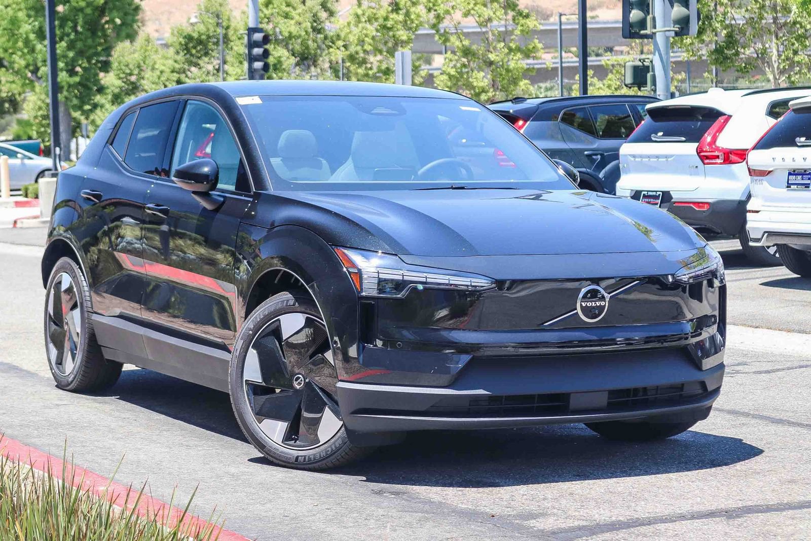 New 2026 Volvo EX30 Ultra w/ Climate Package