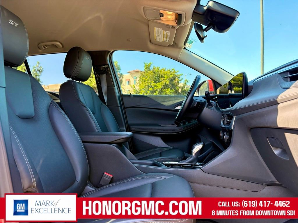 Used 2024 Buick Encore GX Sport Touring w/ Comfort Package image 21