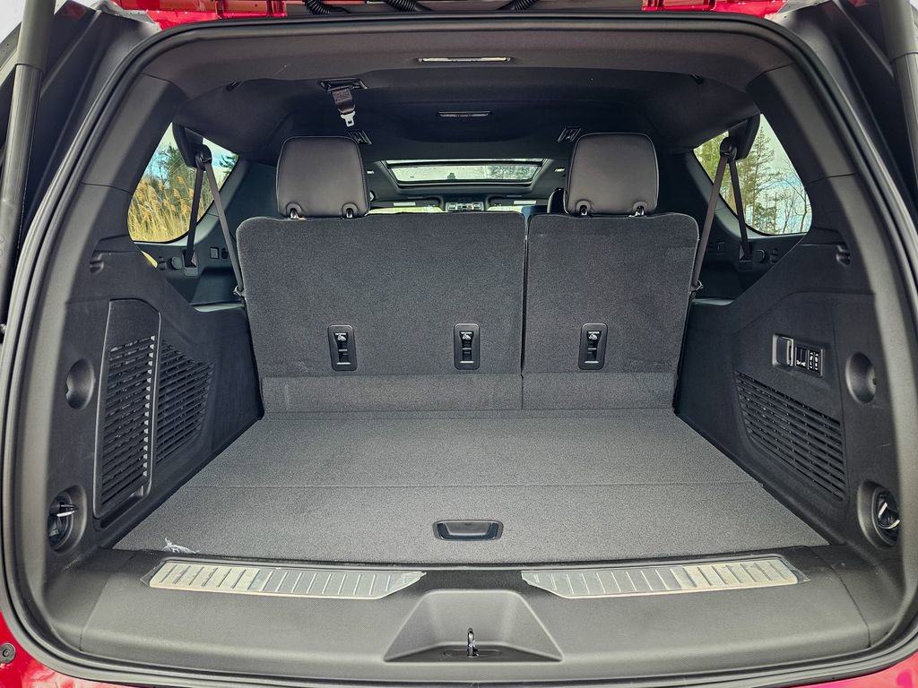 New 2026 GMC Yukon XL AT4 Ultimate w/ LPO, Floor Liner Package AWD/4WD image 43