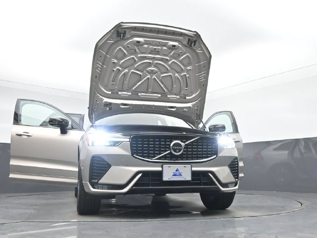 Used 2024 Volvo XC60 B5 Plus w/ Climate Package AWD/4WD image 54