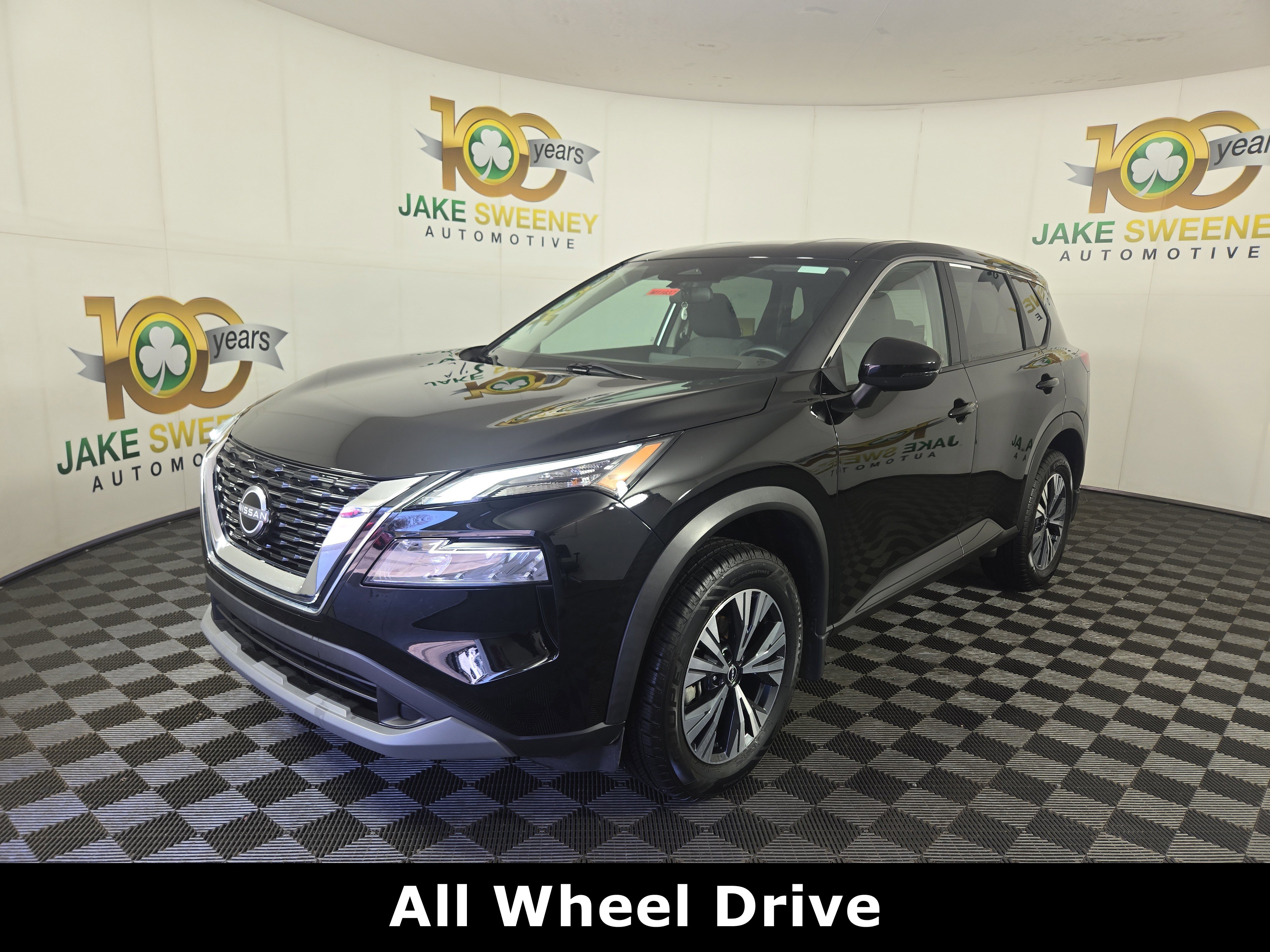 Used 2023 Nissan Rogue SV image 4