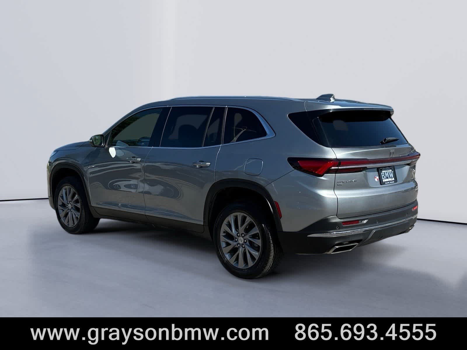 Used 2025 Buick Enclave Preferred AWD/4WD image 5