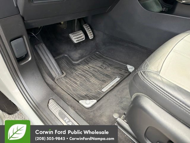 Used 2020 Land Rover Range Rover Evoque First Edition AWD/4WD image 26