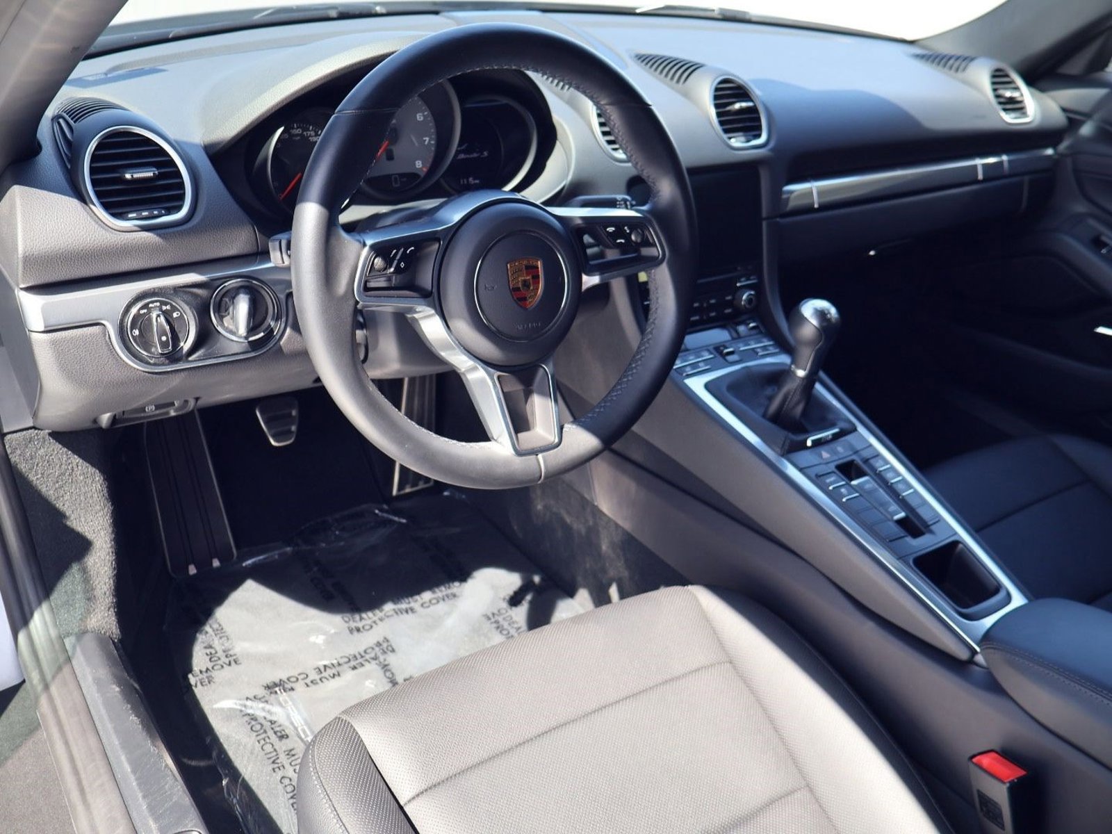 Certified 2022 Porsche 718 Boxster S RWD image 4
