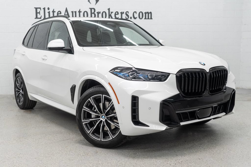 Used 2025 BMW X5 xDrive40i w/ M Sport Package w/ M Sport Package AWD/4WD image 47