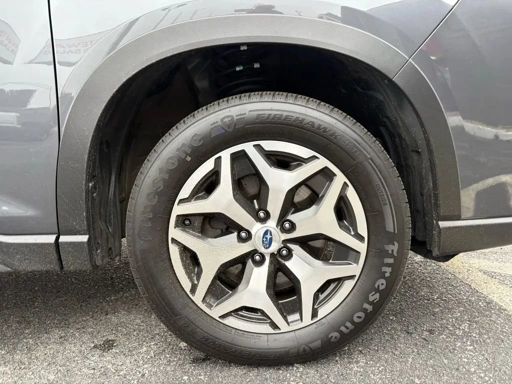 Used 2022 Subaru Forester Premium AWD/4WD image 27