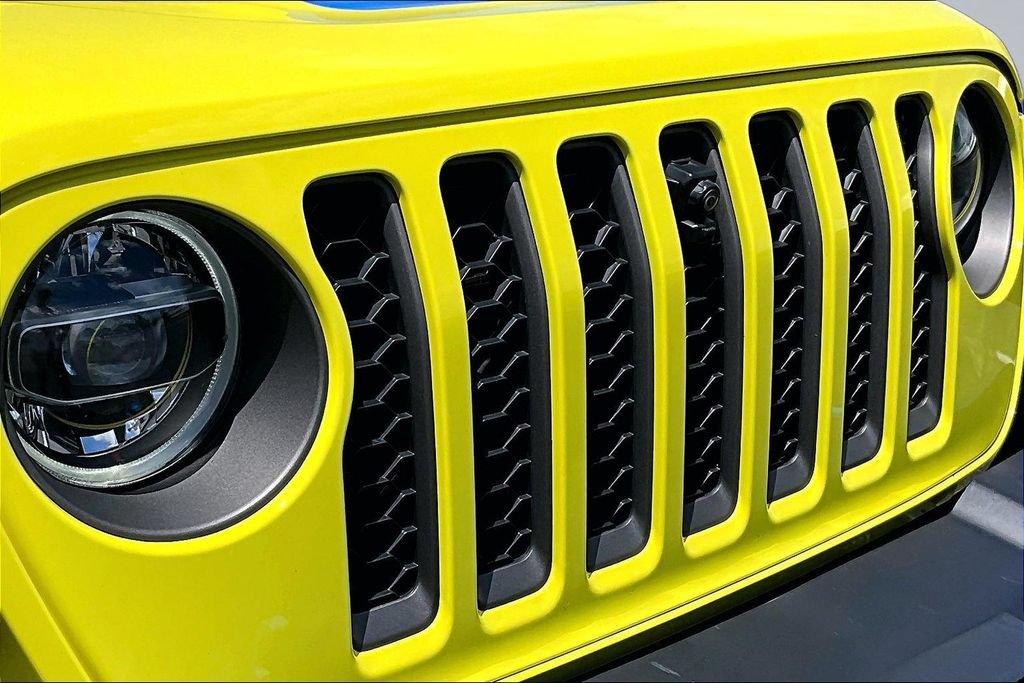 Used 2024 Jeep Wrangler Unlimited Rubicon 4xe AWD/4WD image 27