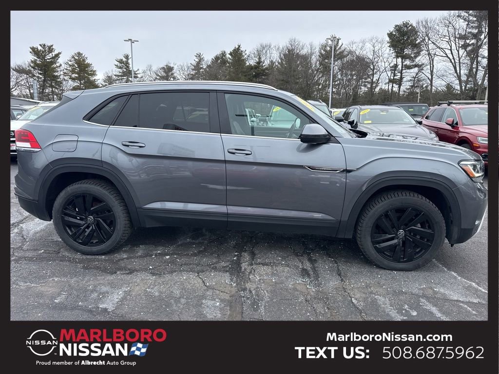Used 2023 Volkswagen Atlas Cross Sport SE w/ Black Wheel Package image 8