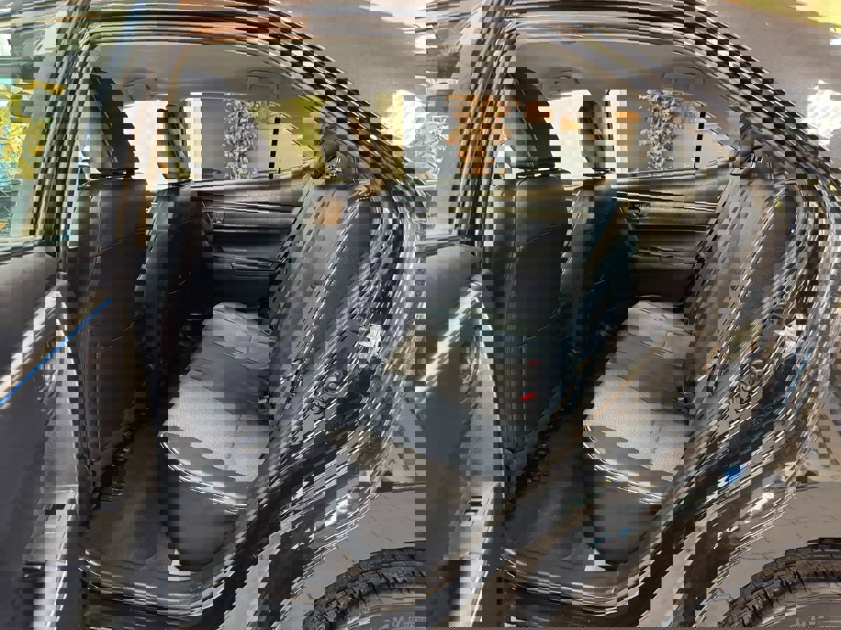 Used 2014 Toyota Corolla S image 41