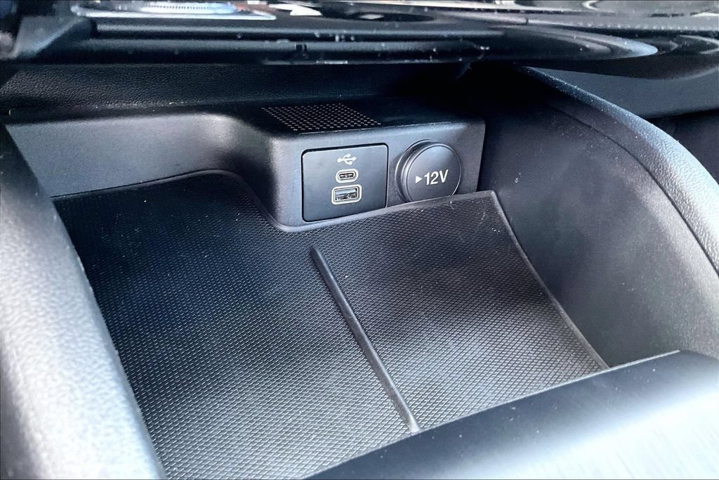 Used 2025 Ford Escape ST-Line w/ Tech Pack #1 FWD image 30