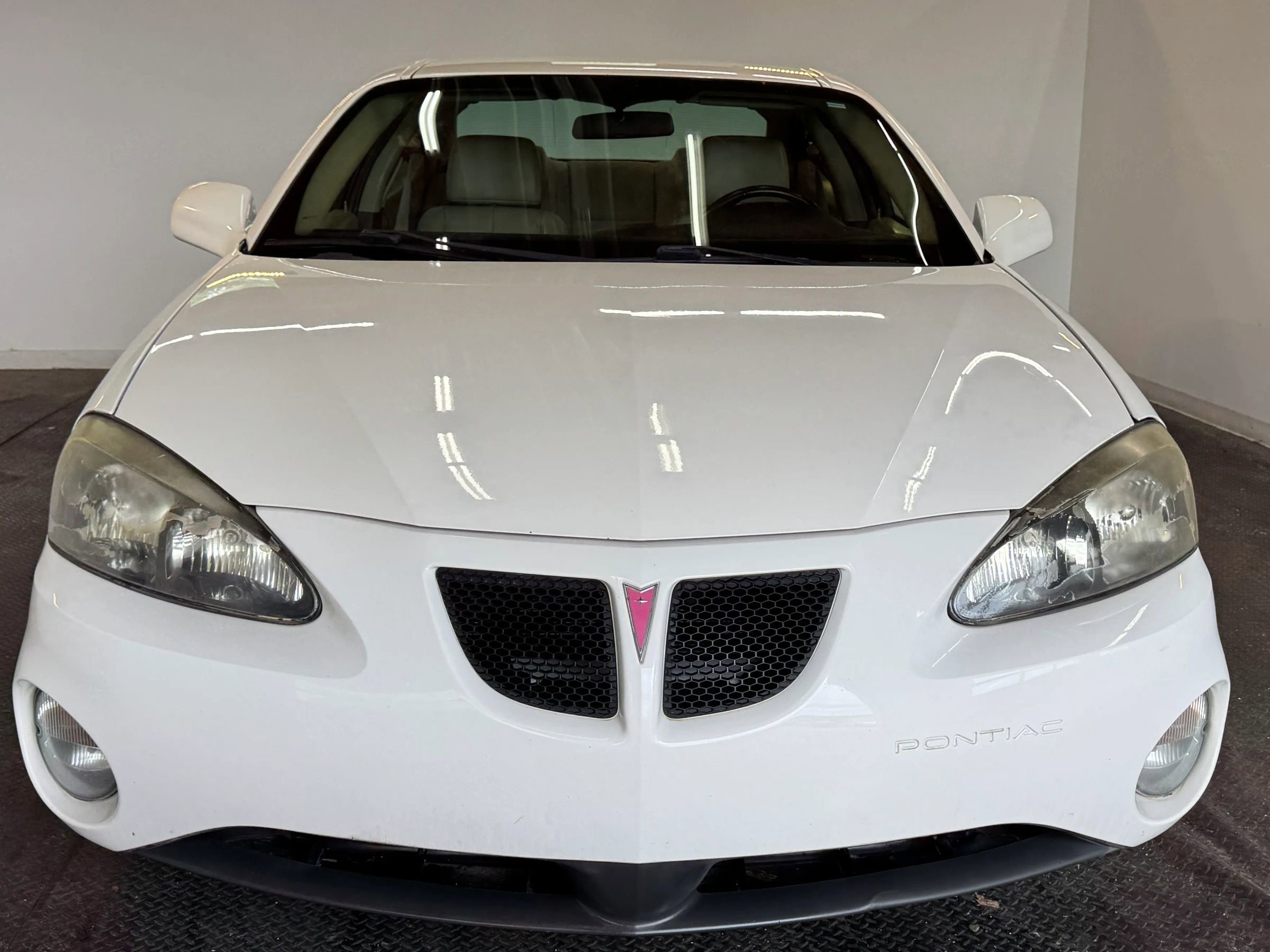 Used 2007 Pontiac Grand Prix GT w/ Premium Package image 4