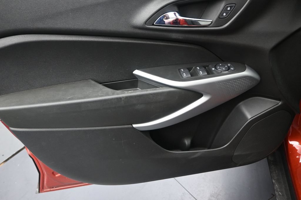 Used 2024 Chevrolet Trax LS FWD image 11