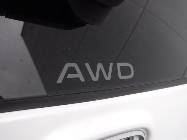 Used 2025 Honda CR-V EX image 9