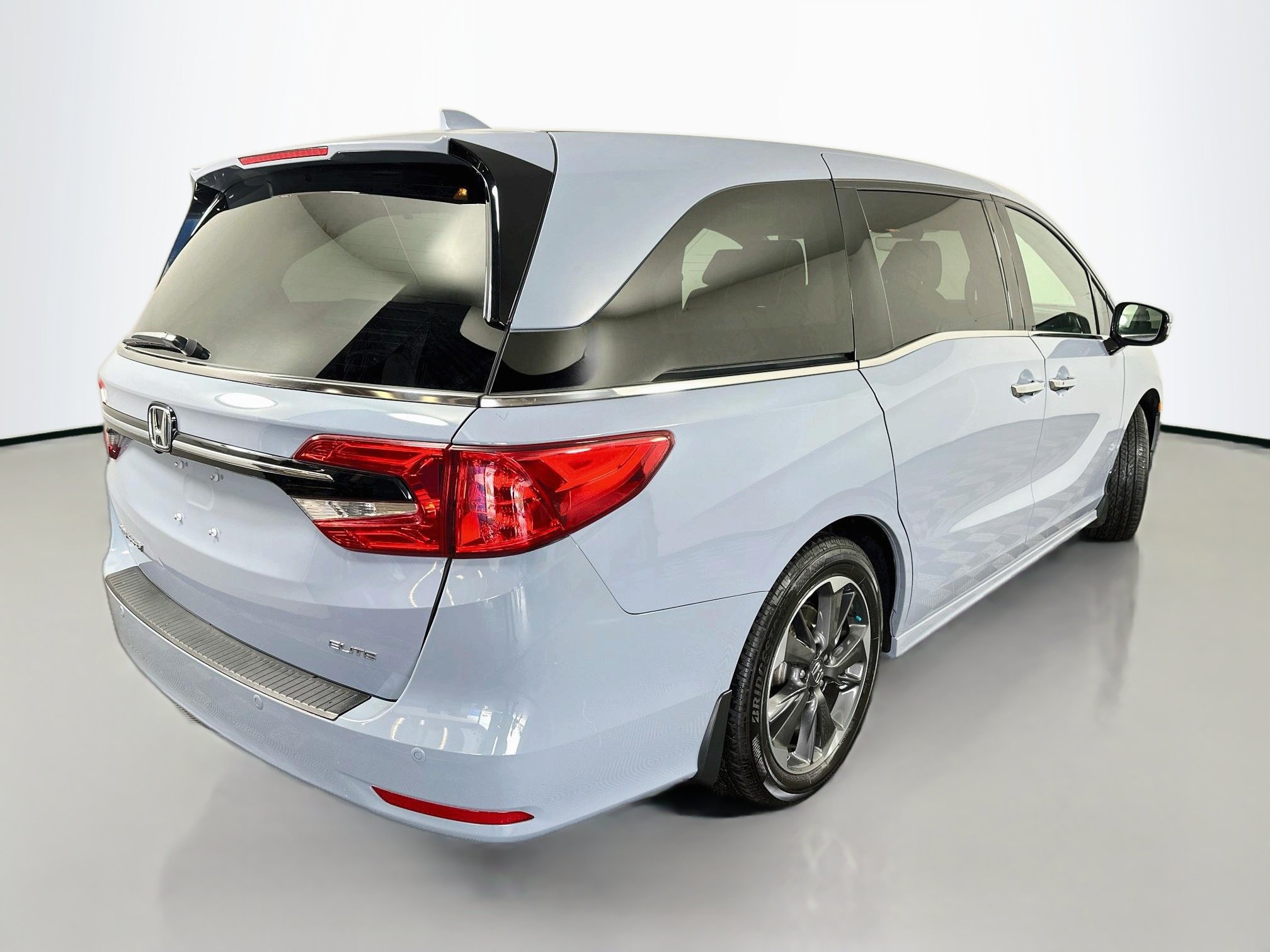 Used 2024 Honda Odyssey Elite image 7