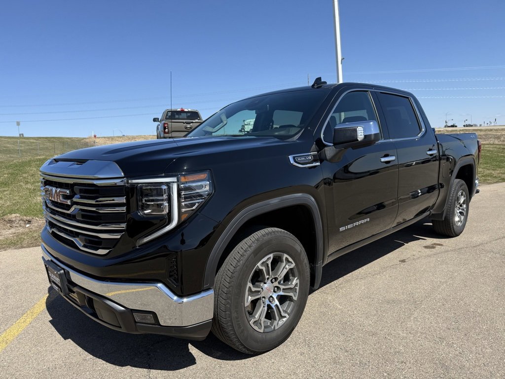 Used 2025 GMC Sierra 1500 SLT image 6