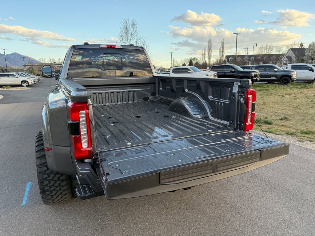 Used 2026 Ford F350 Lariat AWD/4WD image 13