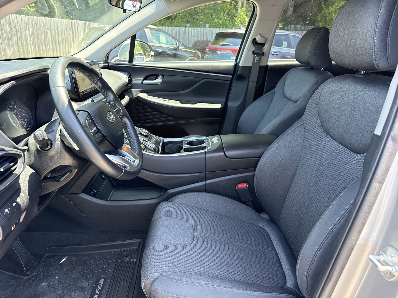 Used 2023 Hyundai Santa Fe SEL FWD image 9
