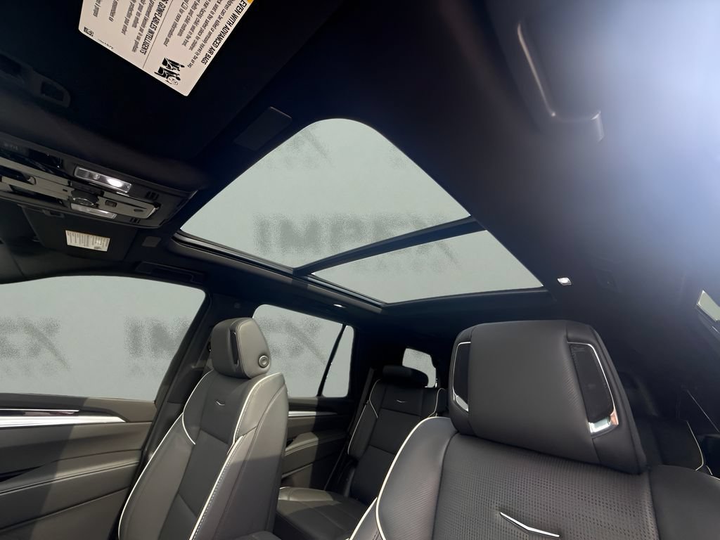 Used 2025 Cadillac Escalade Sport AWD/4WD image 10