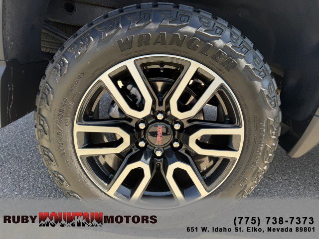 Used 2023 GMC Sierra 1500 AT4 w/ Technology Package AWD/4WD image 26