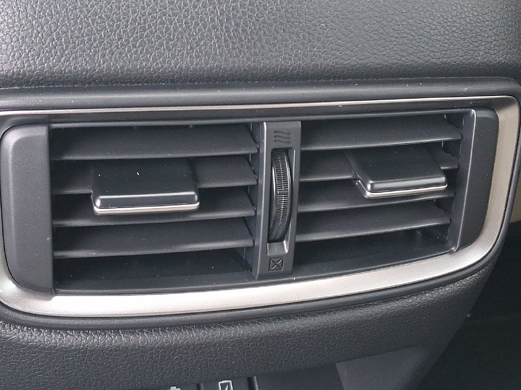 Used 2017 Honda CR-V Touring image 11