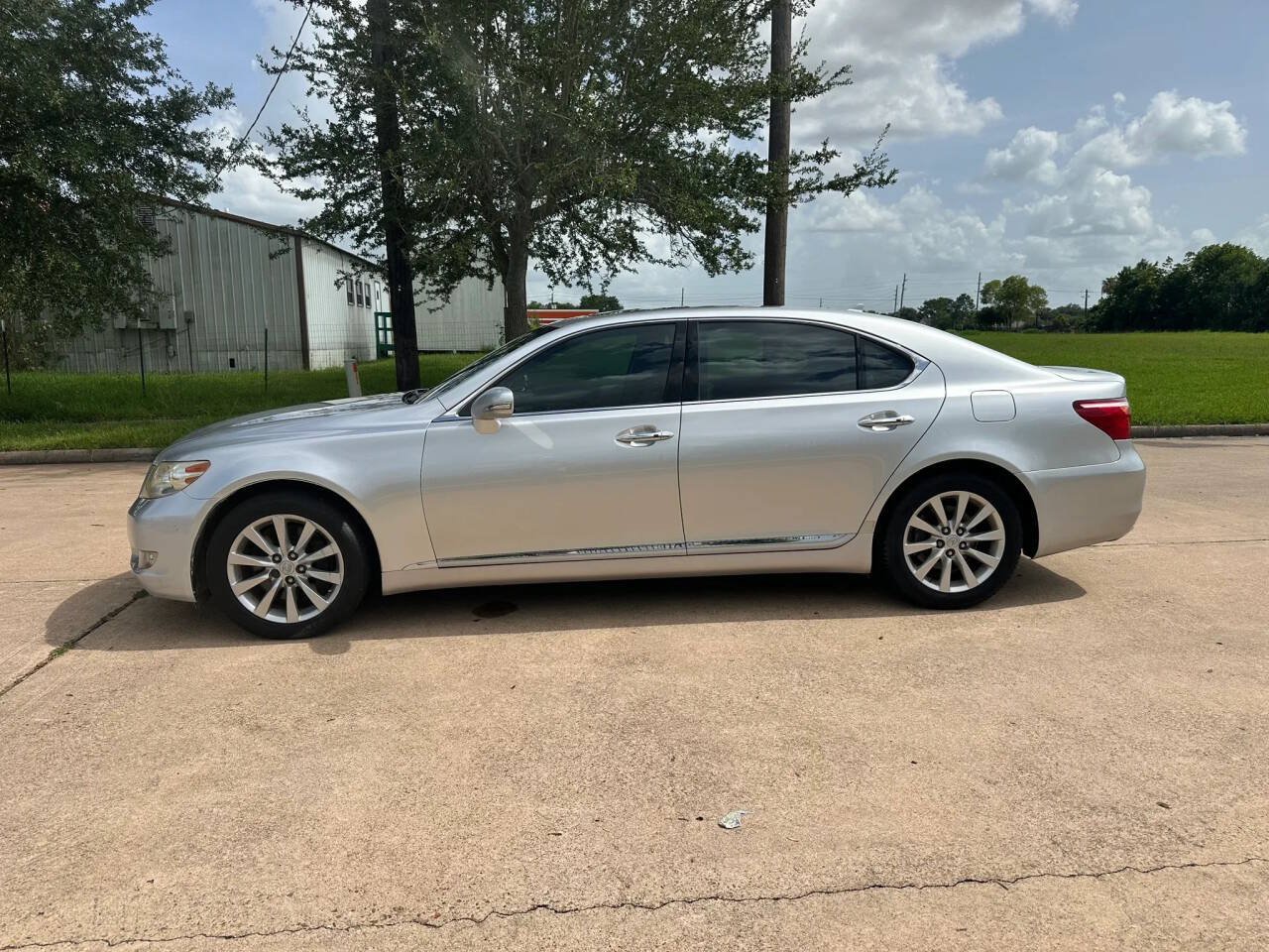 Used 2011 Lexus LS 460 L w/ Rear Seat Upgrade Pkg AWD/4WD image 6