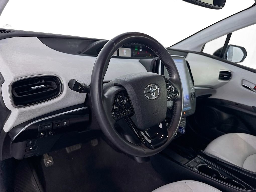 Used 2021 Toyota Prius Prime Limited image 15