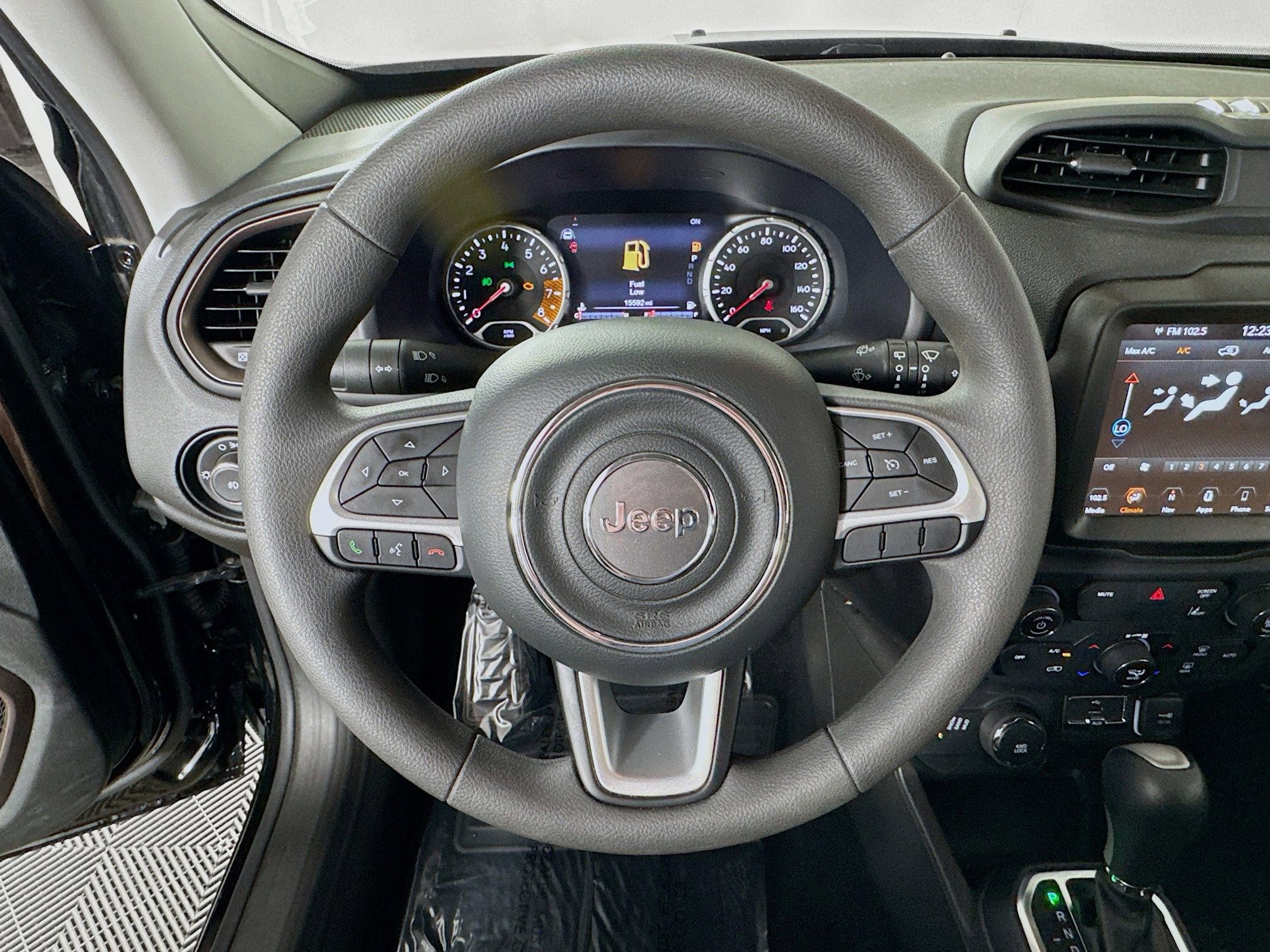 Used 2023 Jeep Renegade Latitude image 13