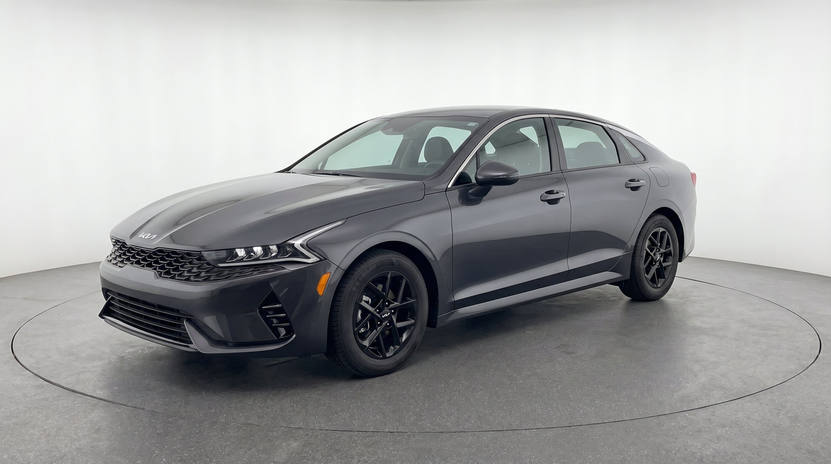 Used 2025 Kia K5 LXS FWD image 3