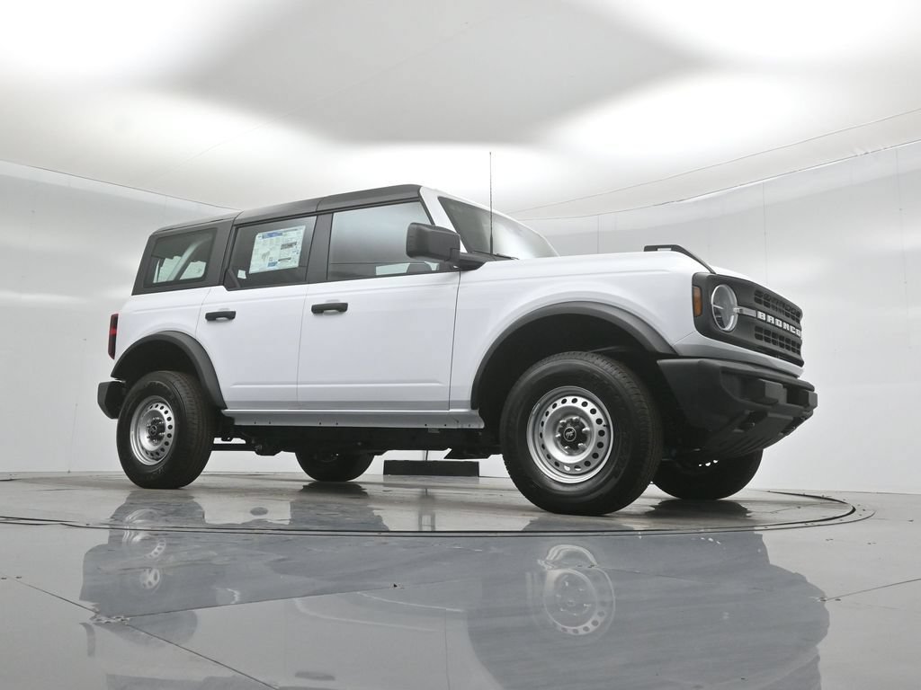 New 2026 Ford Bronco 4-Door AWD/4WD image 3