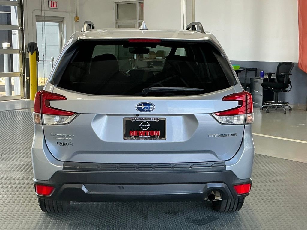 Used 2020 Subaru Forester Premium image 24