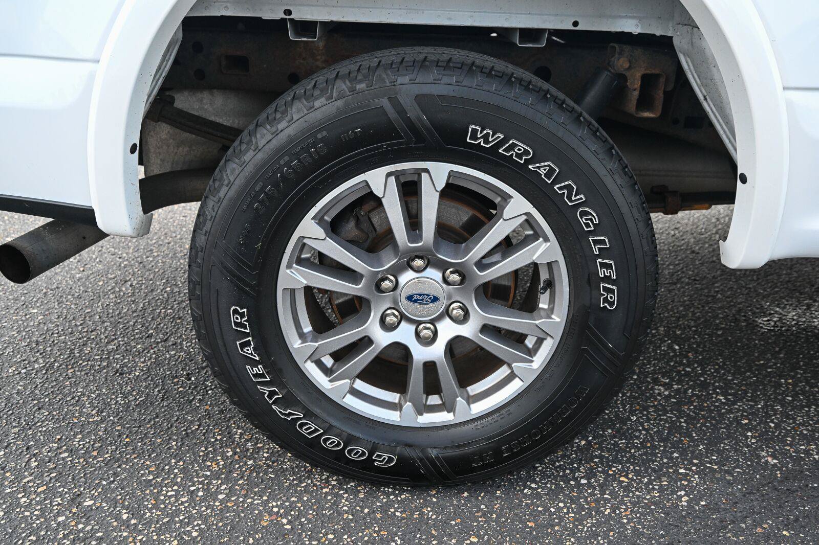 Used 2019 Ford F150 Lariat w/ Trailer Tow Package AWD/4WD image 14