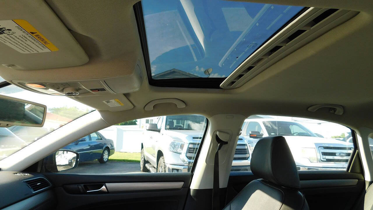 Used 2014 Volkswagen Passat TDI SE FWD image 36