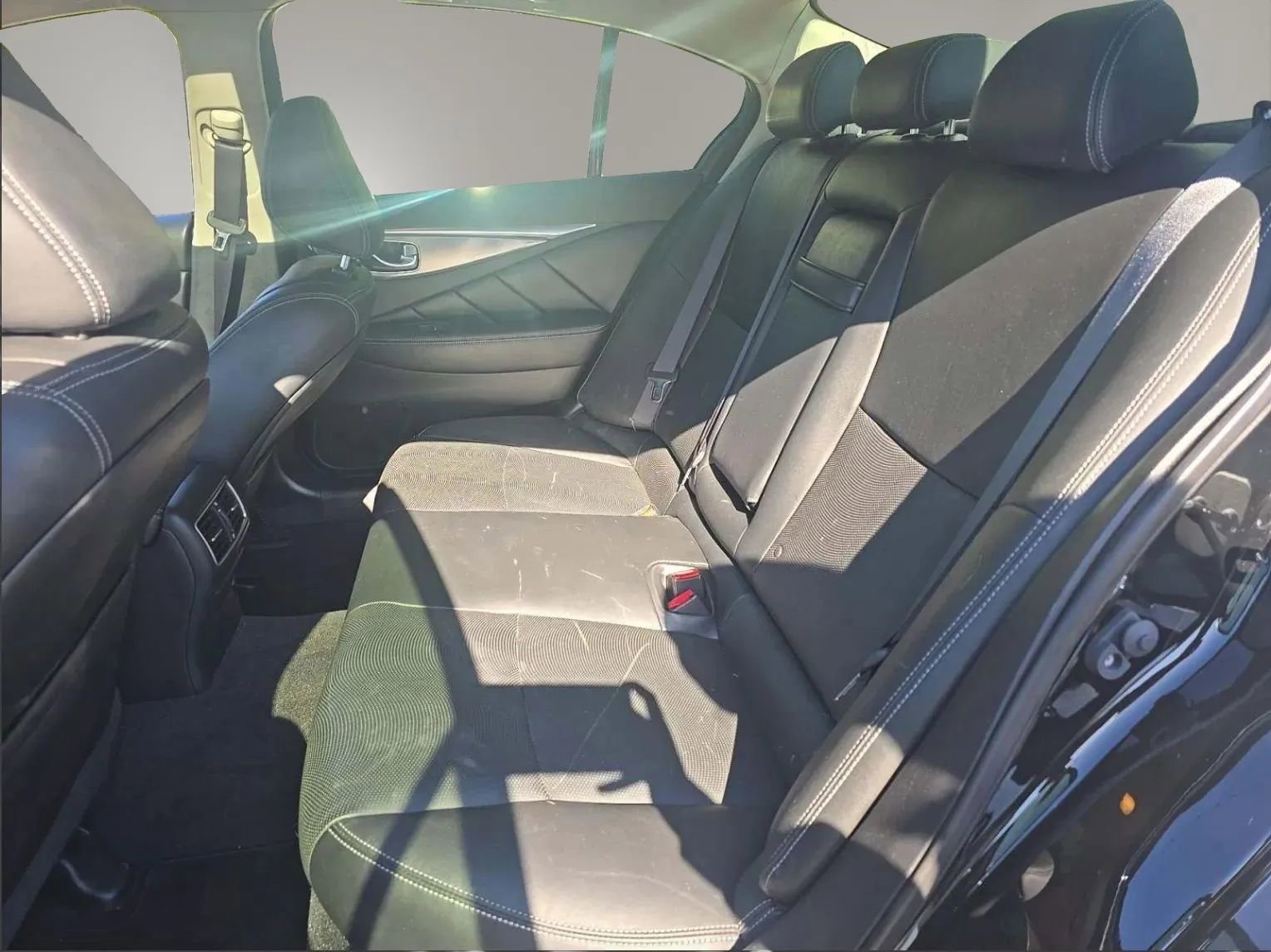Used 2015 INFINITI Q50 Premium w/ Navigation Package RWD image 4