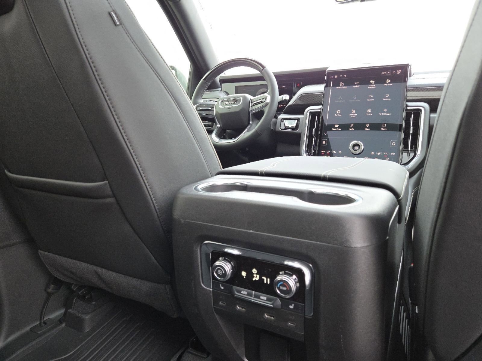 New 2026 GMC Yukon XL Elevation image 33