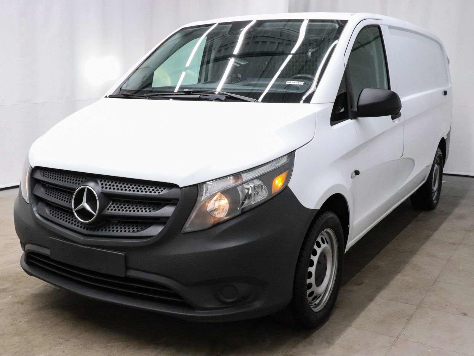 Used 2019 Mercedes-Benz Metris image 3