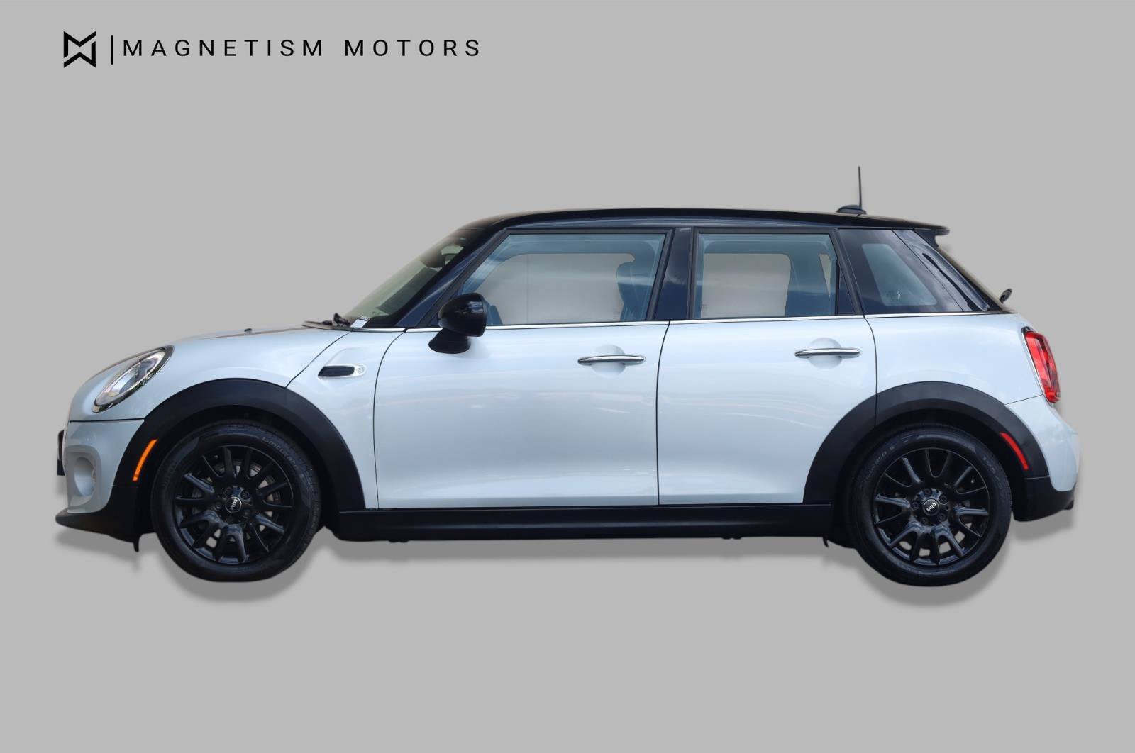 Used 2015 MINI Cooper 4-Door Hardtop FWD image 2