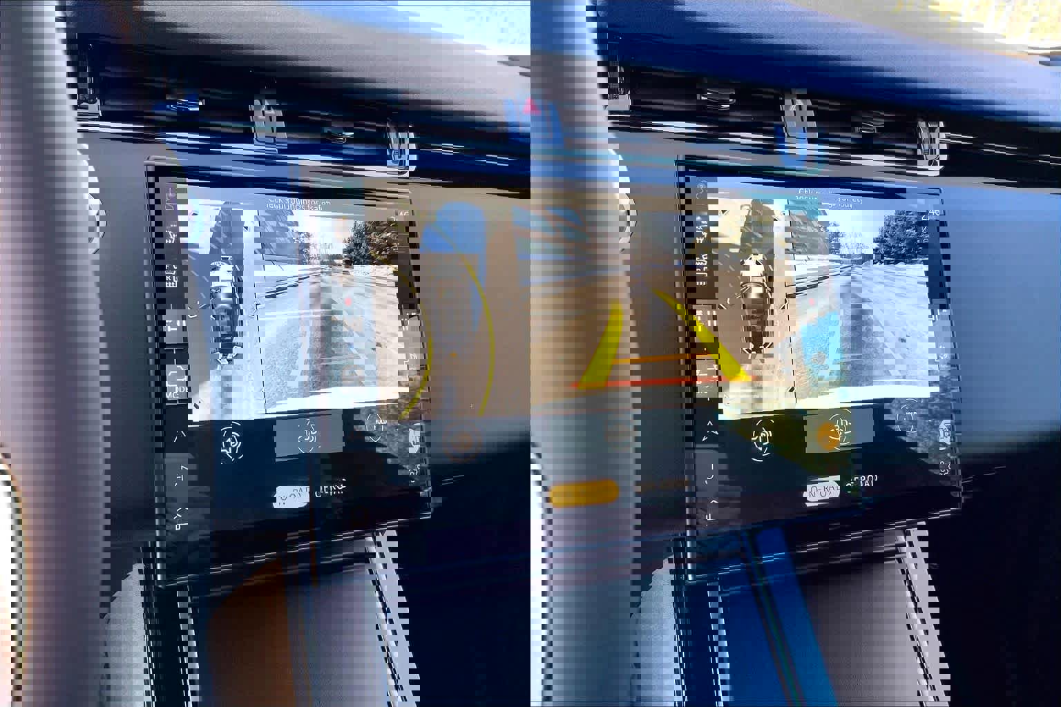 Used 2026 Land Rover Range Rover Evoque Dynamic SE image 27