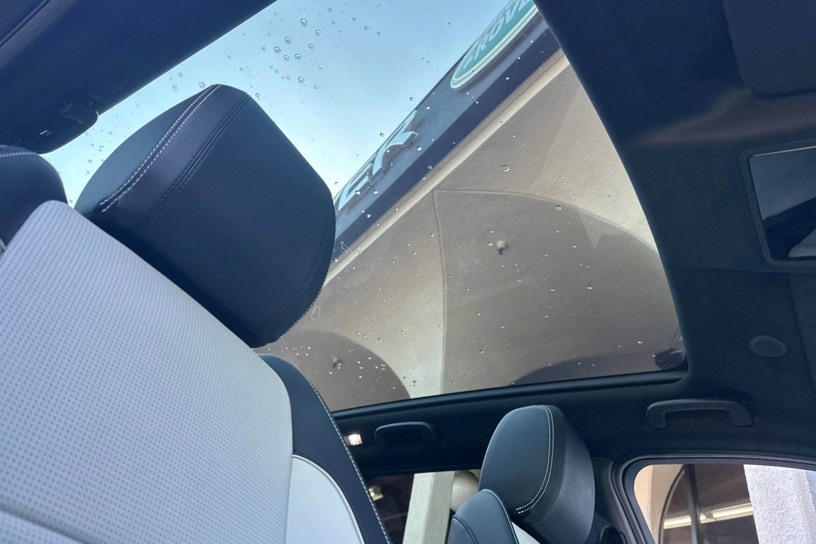 Certified 2025 Land Rover Discovery Sport Dynamic SE image 25