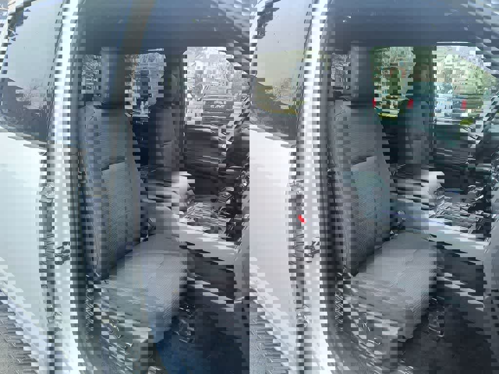 Used 2017 Ford F150 XLT w/ Equipment Group 302A Luxury image 32