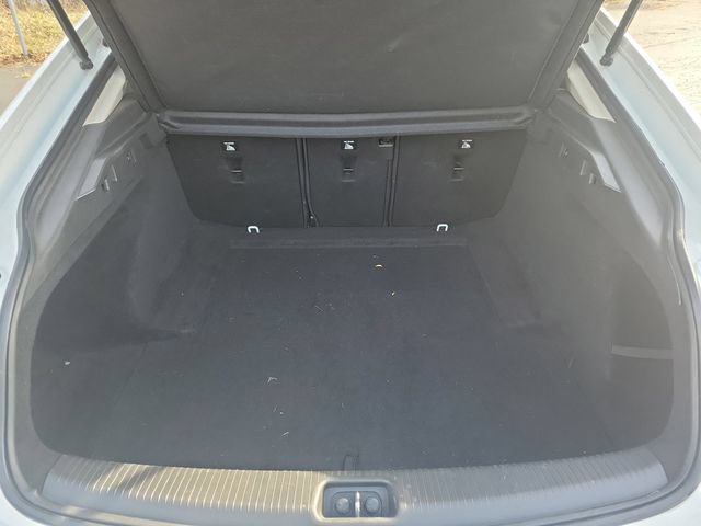 Used 2018 Buick Regal Essence FWD image 29