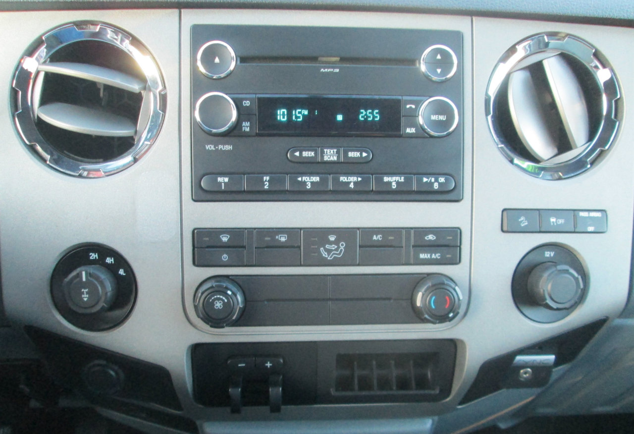 Used 2015 Ford F250 XLT w/ XLT Premium Package image 15