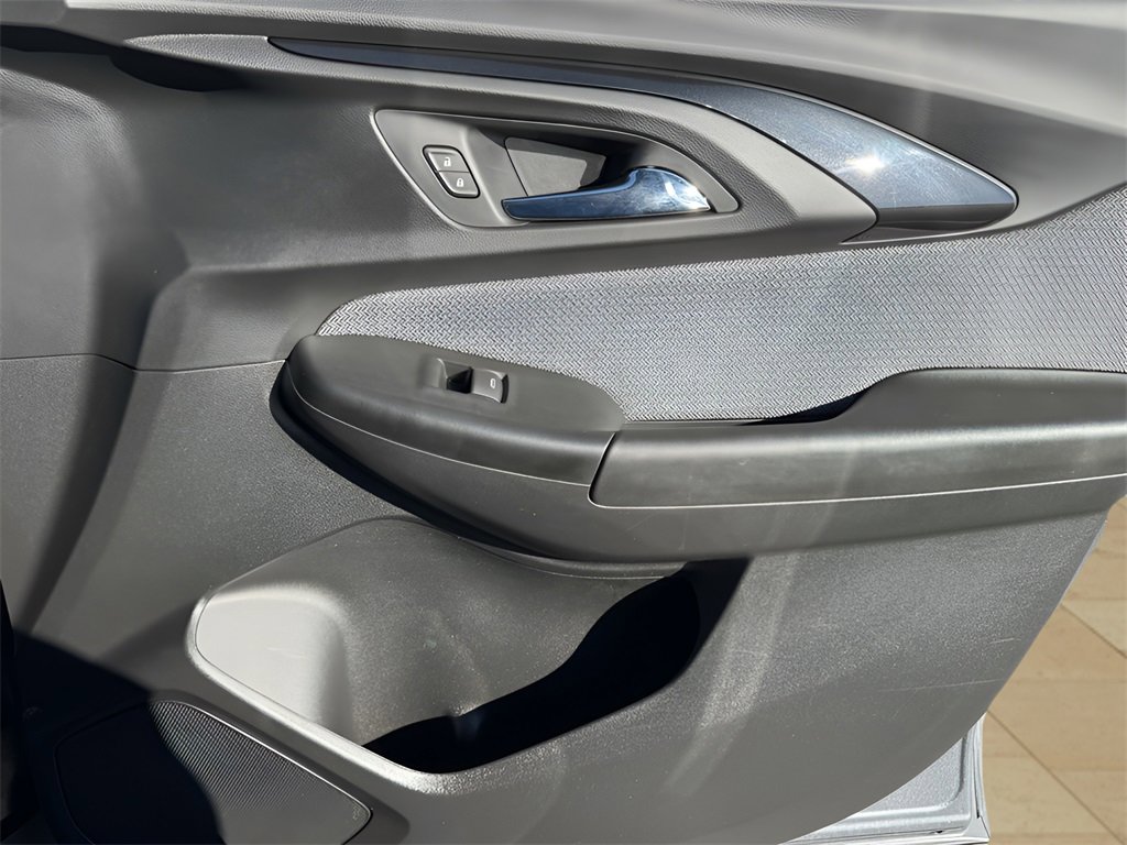 Used 2021 Chevrolet TrailBlazer LT w/ Convenience Package image 29