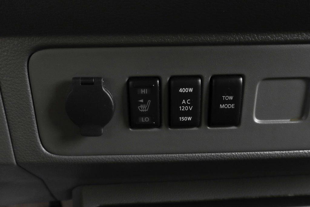 Used 2020 Nissan NV 3500 SL image 32