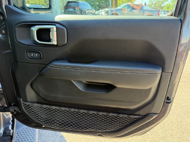 Used 2021 Jeep Wrangler Unlimited Sahara AWD/4WD image 29