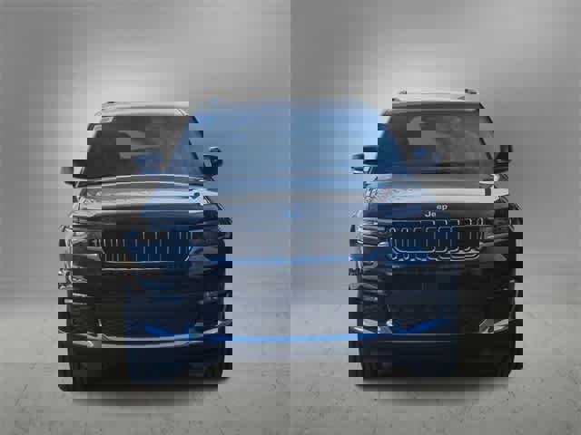 New 2025 Jeep Grand Cherokee L Limited image 3