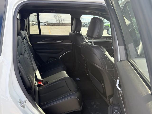 New 2026 Jeep Grand Cherokee Limited w/ Limited Altitude Package image 33